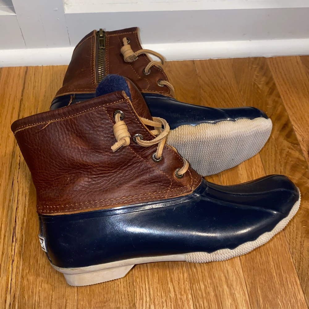 Women’s size 7 Sperry Duck Boots